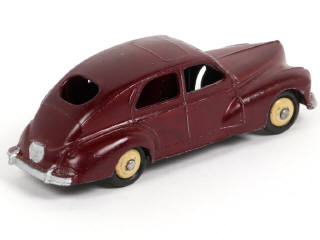 Lot 319 - DINKY TOYS (FRANCE) (1)