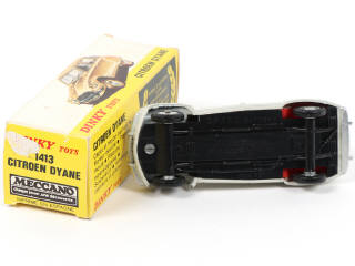 Lot 471 - DINKY TOYS (FRANCE) (1)