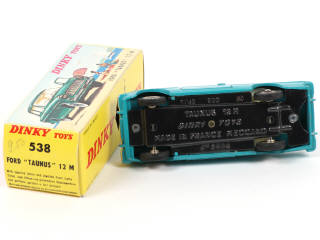 Lot 460 - DINKY TOYS (FRANCE) (1)