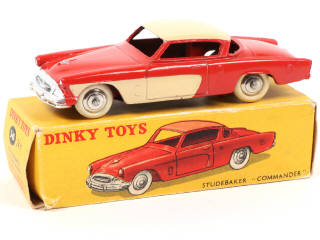 Lot 378 - DINKY TOYS (FRANCE) (1)
