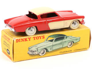 Lot 378 - DINKY TOYS (FRANCE) (1)