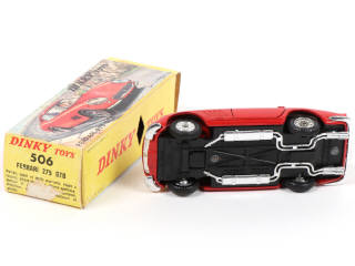 Lot 439 - DINKY TOYS (FRANCE) (1)