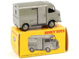 Lot 495 - DINKY TOYS (FRANCE) (1)