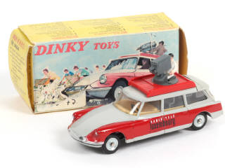 Lot 355 - DINKY TOYS (FRANCE) (1)