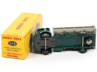 Lot 507 - DINKY TOYS (FRANCE) (1)