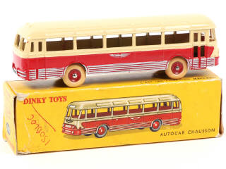 Lot 528 - DINKY TOYS (FRANCE) (1)