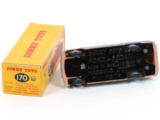 Lot 548 - DINKY TOYS (GB) (1)