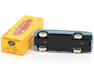 Lot 335 - DINKY TOYS (FRANCE) (1)