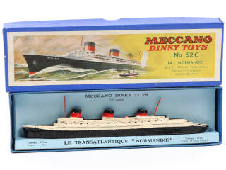 Lot 298 - DINKY TOYS (FRANCE) (1)