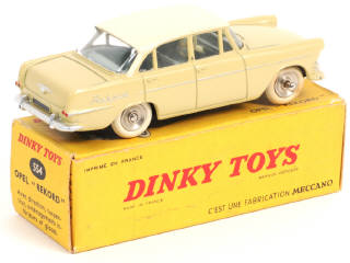 Lot 449 - DINKY TOYS (FRANCE) (1)