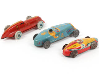 Lot 157 - DIVERS (3)