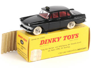 Lot 450 - DINKY TOYS (FRANCE) (1)