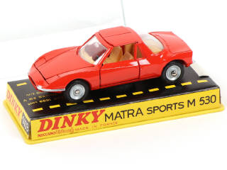 Lot 426 - DINKY TOYS (FRANCE) (1)