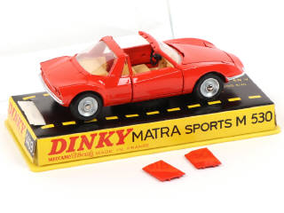 Lot 426 - DINKY TOYS (FRANCE) (1)