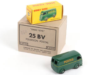 Lot 494 - DINKY TOYS (FRANCE) (2)