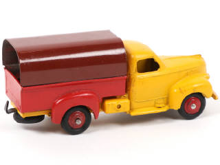 Lot 485 - DINKY TOYS (FRANCE) (1)