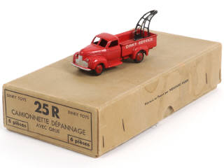Lot 488 - DINKY TOYS (FRANCE) (2)