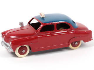 Lot 321 - DINKY TOYS (FRANCE) (1)