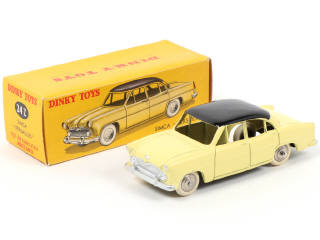 Lot 381 - DINKY TOYS (FRANCE) (1)