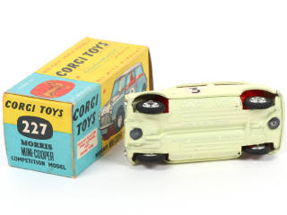 Lot 137 - CORGI TOYS (GB) (1)