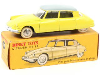 Lot 345 - DINKY TOYS (FRANCE) (1)
