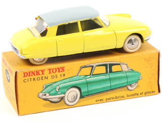 Lot 345 - DINKY TOYS (FRANCE) (1)