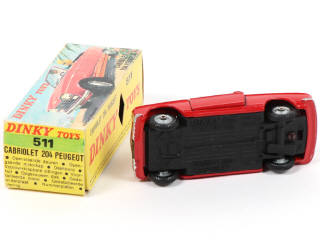 Lot 423 - DINKY TOYS (FRANCE) (1)