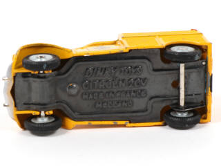 Lot 324 - DINKY TOYS (FRANCE) (1)