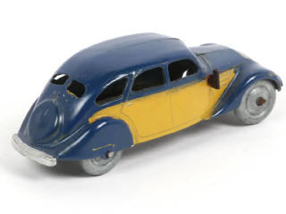 Lot 314 - DINKY TOYS (FRANCE) (1)