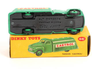 Lot 572 - DINKY TOYS (GB) (1)