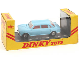 Lot 557 - DINKY TOYS (GB) (1)