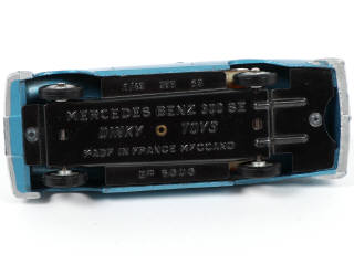 Lot 331 - DINKY TOYS (FRANCE) (1)