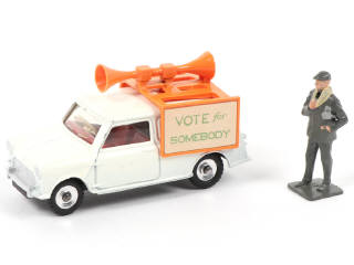 Lot 543 - DINKY TOYS (GB) (1)