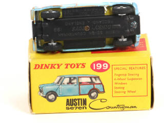 Lot 562 - DINKY TOYS (GB) (1)