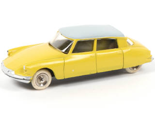 Lot 322 - DINKY TOYS (FRANCE) (1)