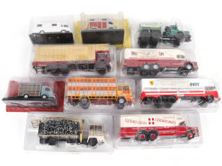 Lot 134 - DIVERS (10)