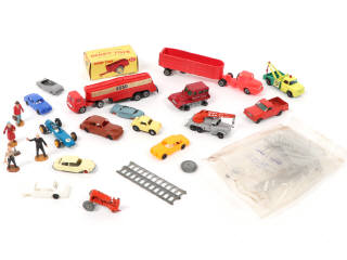 Lot 137 - DIVERS (1)