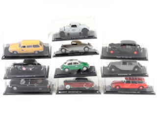 Lot 131 - DIVERS (10)