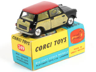 Lot 238 - CORGI TOYS (GB) (1)