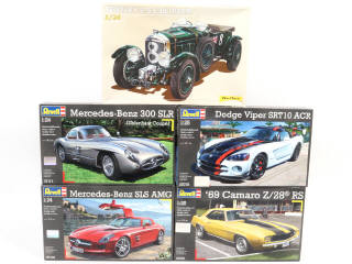 Lot 6 - REVELL (USA) (5)