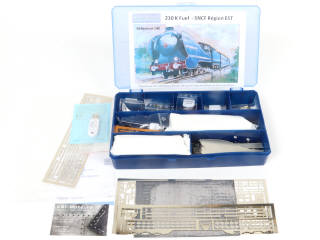 Lot 24 - EST MODELES 'HO' (FRANCE) (1)