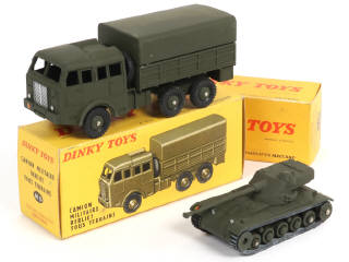 Lot 401 - DINKY TOYS (FRANCE) (2)