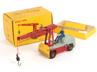 Lot 395 - DINKY TOYS (FRANCE) (1)
