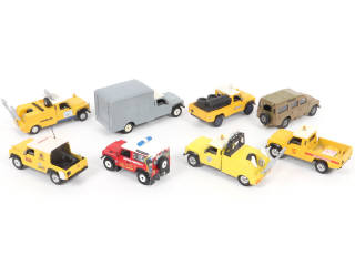 Lot 100 - DIVERS (8)