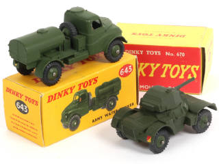 Lot 364 - DINKY TOYS (GB) (2)
