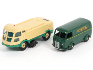 Lot 410 - DINKY TOYS (FRANCE) (2)