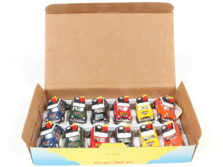 Lot 392 - KINTOYS (CHINE) (1)