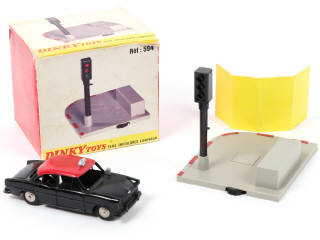 Lot 149 - DINKY TOYS (FRANCE) (2)