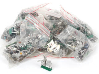 Lot 12 - DIVERS (118)