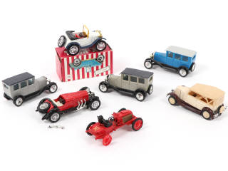 Lot 270 - DIVERS (7)